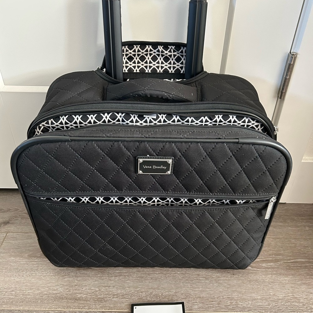 Like new Vera Bradley rolling work bag